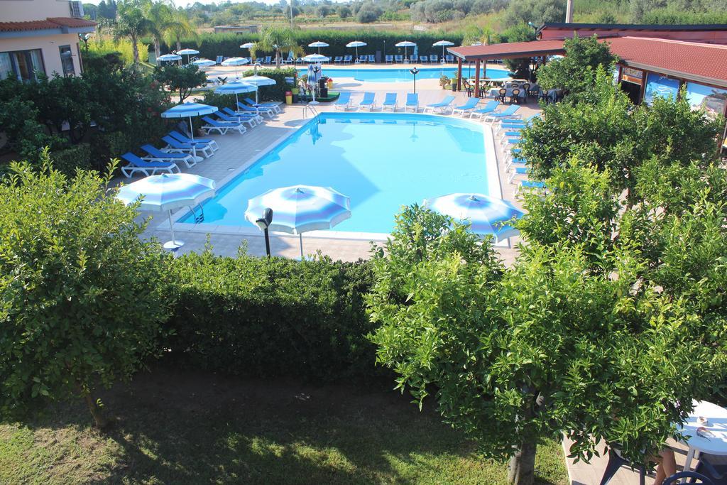 Villaggio & Residence Club Aquilia Badolato Marina Buitenkant foto