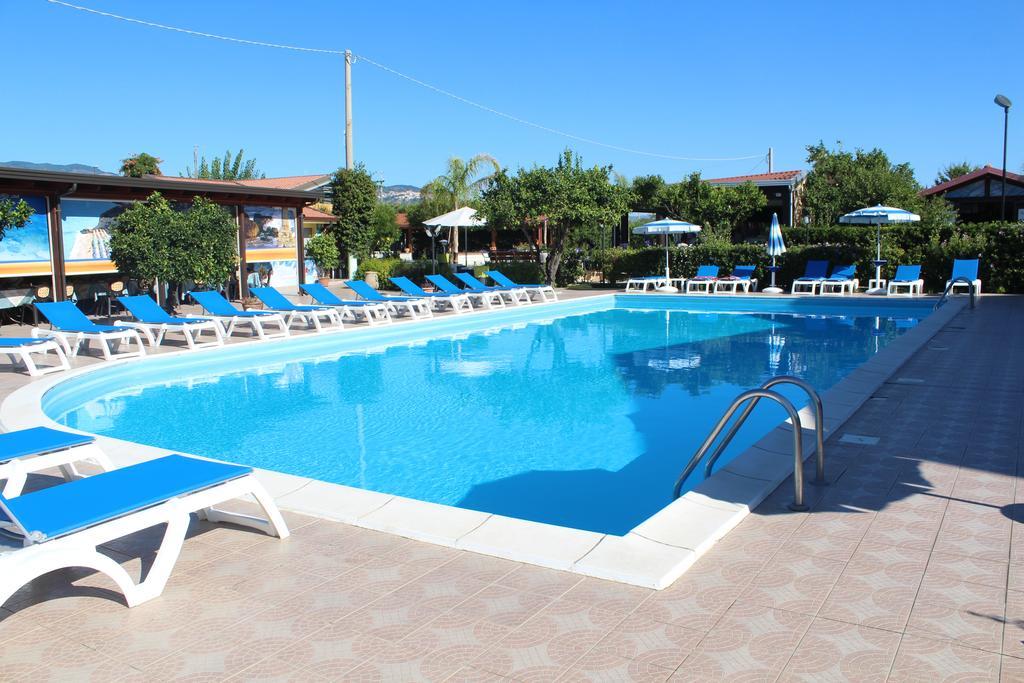 Villaggio & Residence Club Aquilia Badolato Marina Buitenkant foto